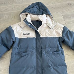 Dazy colorblock letter graphic dual pocket hooded puffer coat